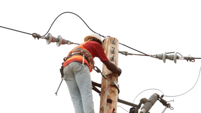 Projet d'électrification rurale de Labrousse (PERL) смотреть онлайн