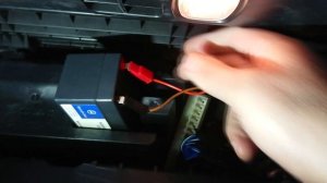 Замена дополнительного аккумулятора Replacing an additionalbattery Mercedes-Benz W156 GLA-Class