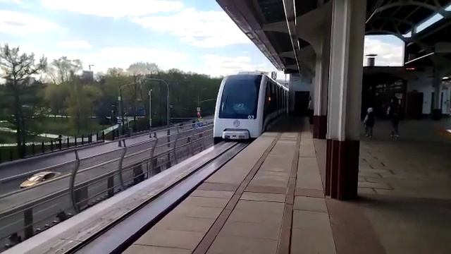 электропоезд московского монорельса на станции выставочный центр ? смотреть онлайн