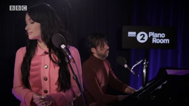 Kacey Musgraves - Rainbow (Radio 2 Piano Room) смотреть онлайн
