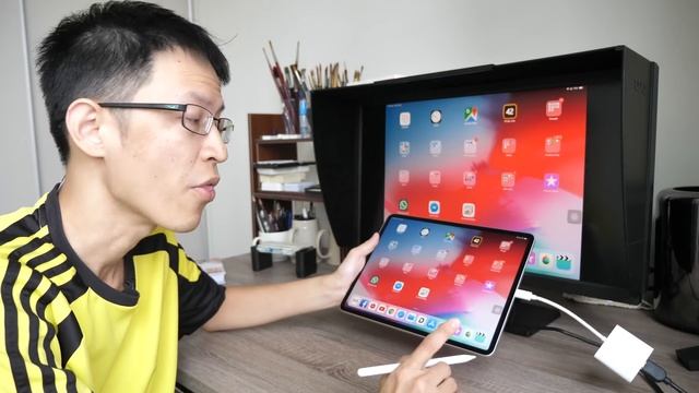iOS on 100" screen ( iPad Pro 2018 with External Display ) смотреть онлайн