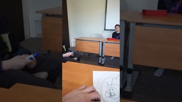 Лайфхак: Как сбежать с урока #лайфхак смотреть онлайн