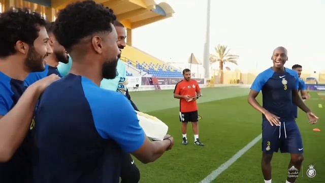 Криштиану Роналду получил шикарный подарок после нового рекорда@footballsports05 смотреть онлайн