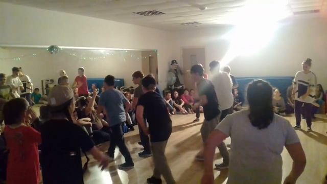 ,,Танцующий мальчик'' сбор команды смотреть онлайн