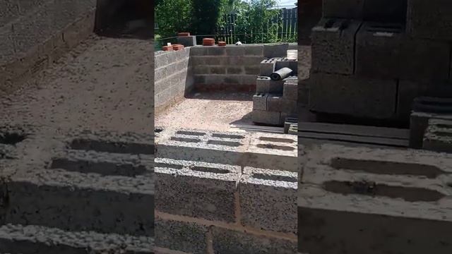Пятый ряд керамзитоблока стройка продолжается. смотреть онлайн