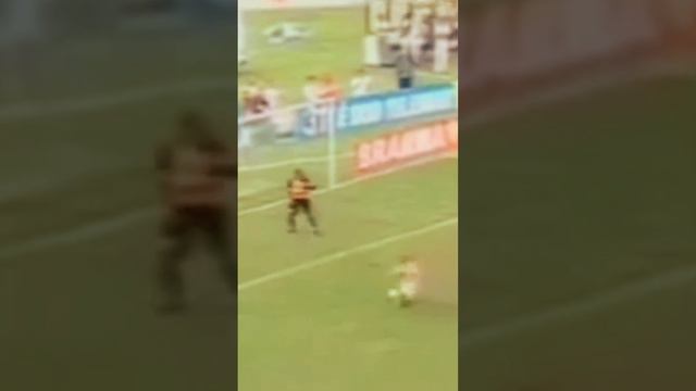 ROMÁRIO X EDMUNDO| O REI, O PRÍNCIPE E O BOBO | Futebol Brasileiro anos 90 #futebol #shortvideo смотреть онлайн