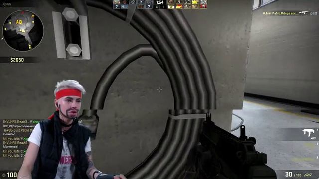 Девушка Играет в Counter Strike Global Offensive смотреть онлайн
