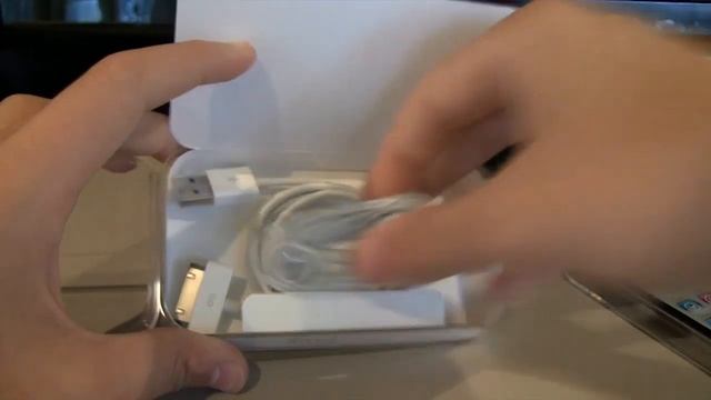 Apple iPod Touch 4th Gen Unboxing смотреть онлайн