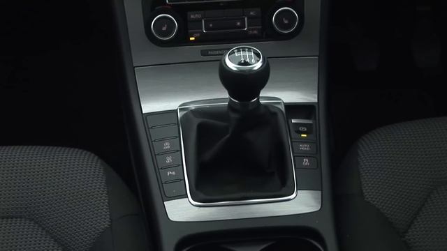 Volkswagen Passat Saloon review смотреть онлайн