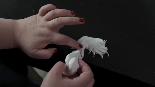 092 - создание «перьевой» шерсти отдельными локонами (после урока про однотонные перья) смотреть онлайн