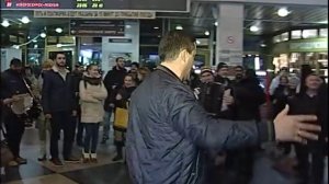 Песенный флешмоб на вокзале в Краснодаре. Ансамбль «Криница» «А я все дивлюся, де моя Маруся»