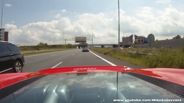 Ferrari 360 Spider and black 360 Modena with Larini exhaust driving on highway [2 camera VIEWS] смотреть онлайн