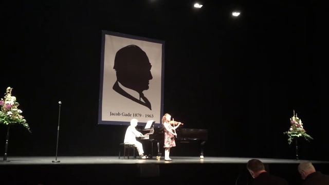 C. Nielsen, Romance смотреть онлайн