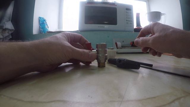 Заломалась резьба. Что делать? смотреть онлайн