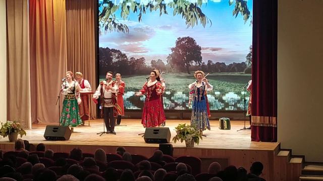 "Бяседа" поет для чаусских жителей смотреть онлайн