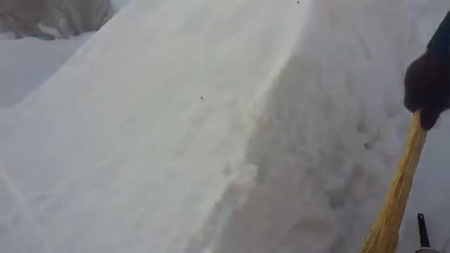 Как правильно построить и залить горку у себя во дворе? смотреть онлайн