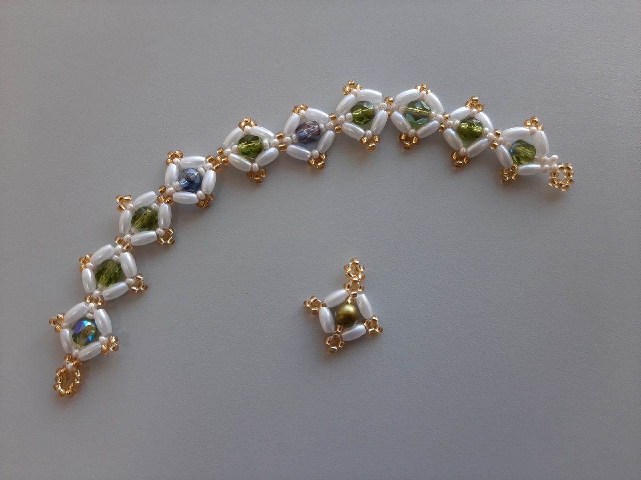 Мастер-класс по бисероплетению. Субботнее занятие 14 октября смотреть онлайн