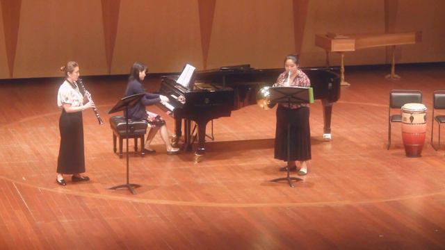 Carl Reinecke: Trio for Clarinet, Horn and Piano. Op.274. MVT II & III смотреть онлайн