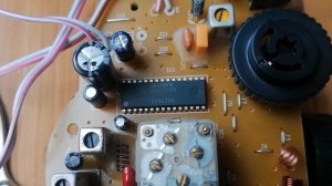 Радиоприёмник Panasonic RF 2400, что внутри.