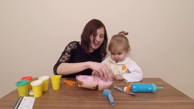Мілана відкриває набір Play-Doh містер зубастик смотреть онлайн