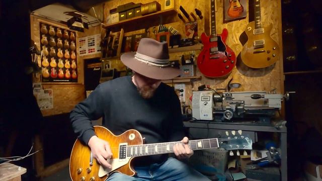 Gibson Custombuckers vs 8Bomb [Dr.Nitro] '59 Clone PAF pickups смотреть онлайн