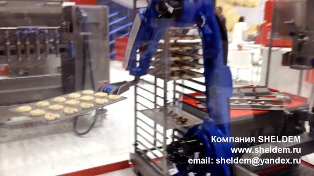 Робот отбирает работу у пекарей