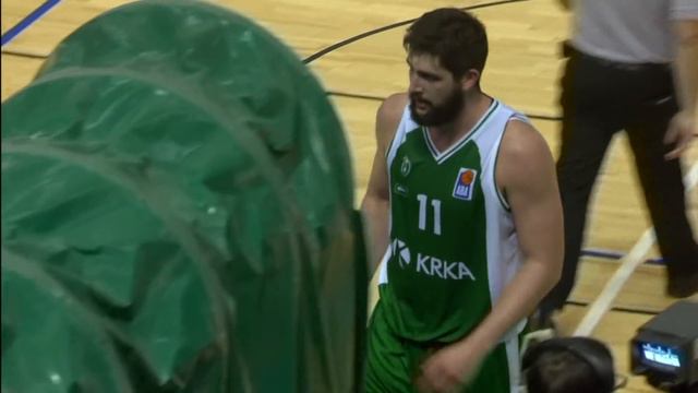 Žiga Dimec beat the first half buzzer (Krka - Partizan NIS, 3.12.2016) смотреть онлайн