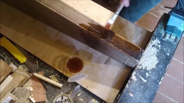 Сборка крыловидных гуслей.