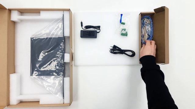 CleverMic 44D: Распаковка аудиопроцессора для переговорных комнат смотреть онлайн