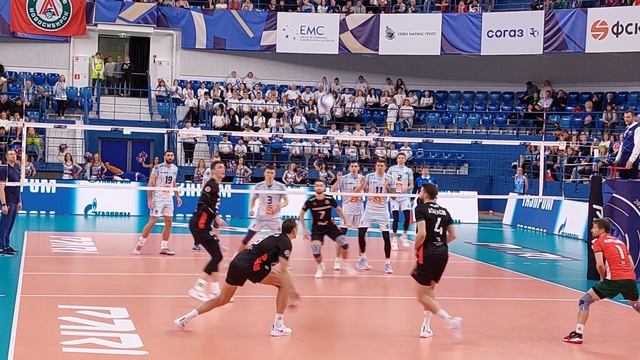 Концовка третьей партии. Динамо Москва ? Локомотив Новосибирск смотреть онлайн