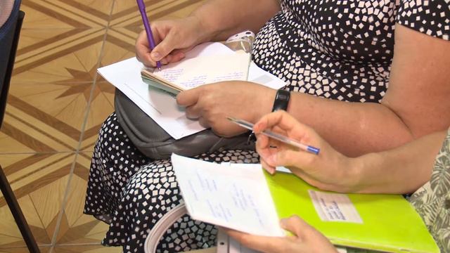 Новотроицкие педагоги и психологи учатся современным методам коррекции поведения детей смотреть онлайн