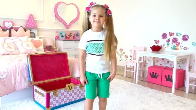 Диана собирается на вечеринку - платье и прическа смотреть онлайн