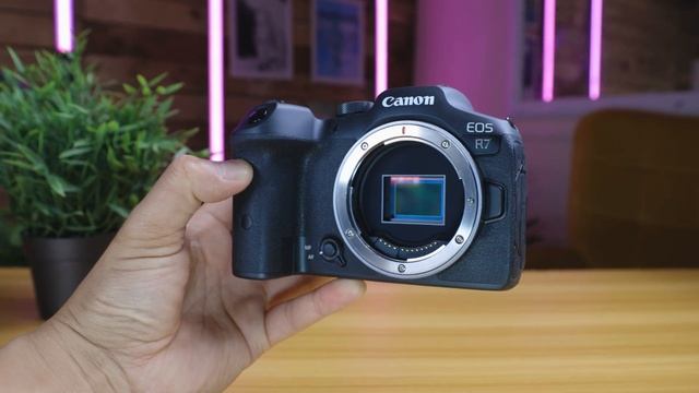 Top 10 Reasons to get a Canon R7 in 2023 | KaiCreative смотреть онлайн