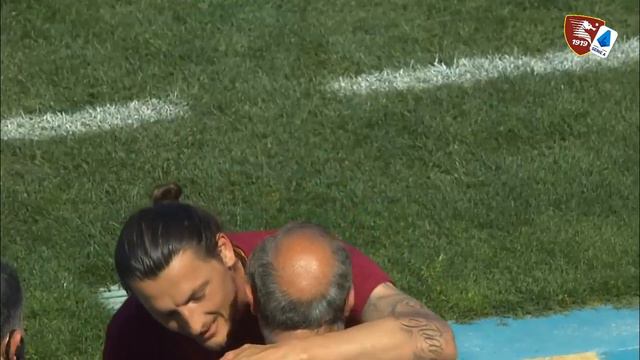 LA FESTA PROMOZIONE DELLA SALERNITANA PER IL RITORNO IN SERIE A DOPO 22 ANNI | 10/05/2021 смотреть онлайн