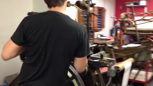 Mama's Sauce printing press (two) смотреть онлайн