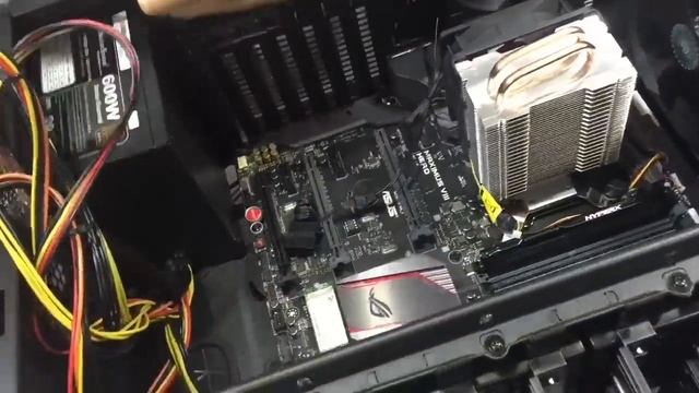 2016 Skylake PC Build - Asus Maximus VIII Hero i5-6600K GTX 950 Strix by HourPhilippines.com смотреть онлайн