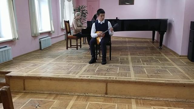 рнп "Светит месяц" Б.Трояновский, Горчатов Богдан ( балалайка) смотреть онлайн