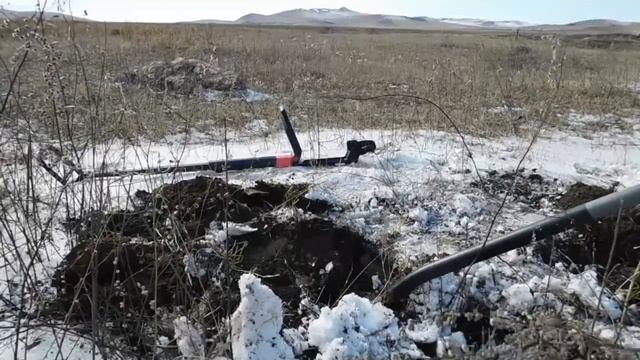 Выкапываю кабель, копаю металл, ищу находки магнитом с Minelab Go Find 44 и лопатой Fiskars смотреть онлайн