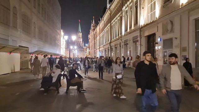 🇷🇺 RUSSIAN STREET STYLE🔥👍Уличный стиль одежды российской молодёжи. Как одеваются девушки в Москве смотреть онлайн