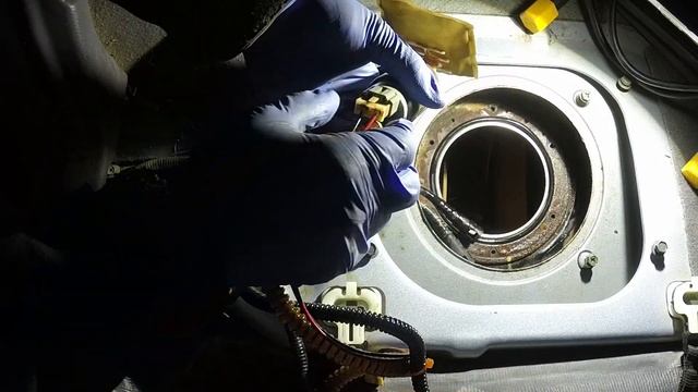 NISSAN XTERRA FUEL PUMP DIAGNOSIS, REPLACEMENT 3.3 V6 - COMPLETE DIY смотреть онлайн