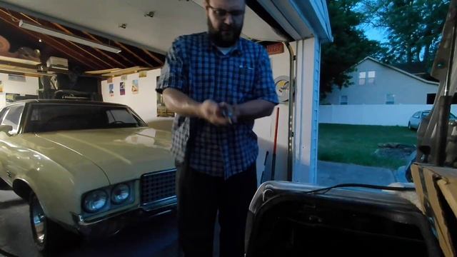 Repairing What's Wrong With My Cheap Audi S8 смотреть онлайн