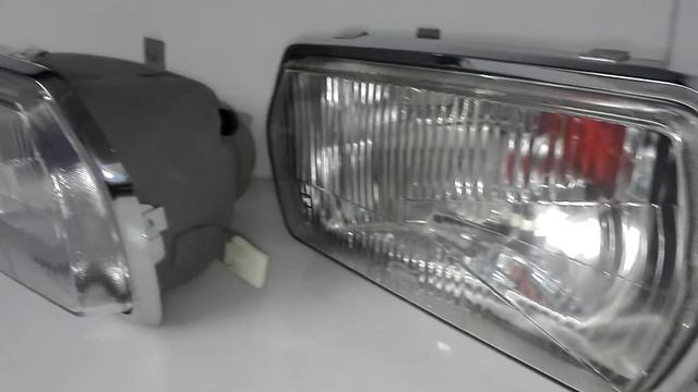 Audi 100 C1 Front lamps смотреть онлайн