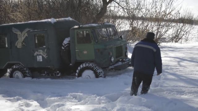 УАЗ. Нива. ГАЗ-66. Снег по самые "не балуйся" .... смотреть онлайн