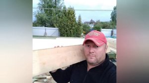 Парень сам построил дом!