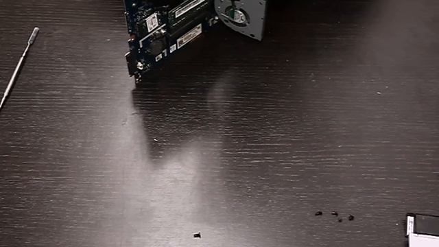 Как разобрать ноутбук Lenovo G50-70 ГЛАВКОМП
