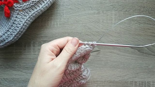 Нарядные тапочки с удобной пяточкой (на любой размер) Подробно для начинающих ? смотреть онлайн