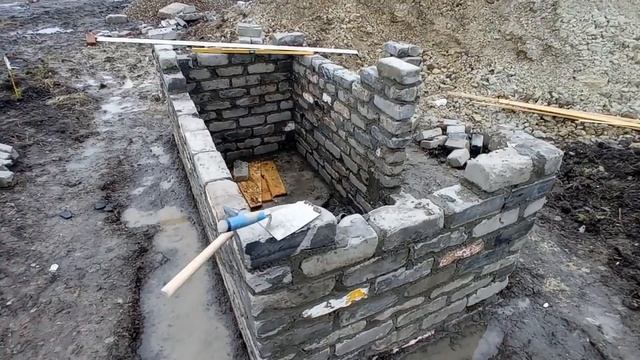 Санузел нормального человека, 1 серия: фундамент, стены, крыша. смотреть онлайн
