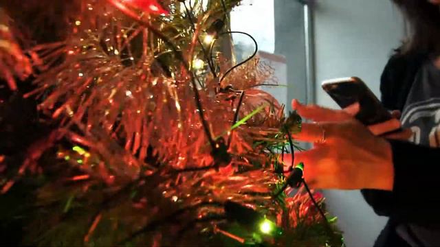 Christmas Tree (by MV) смотреть онлайн