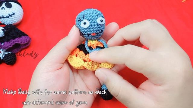 Halloween Crochet - How To Crochet Jack And Sally Amigurumi Keychain Part 2 смотреть онлайн