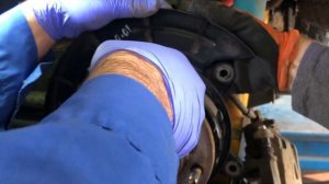 Hyundai Terracan замена колодок ручного тормоза - Hyundai Terracan Hand Brake Pads Replacement